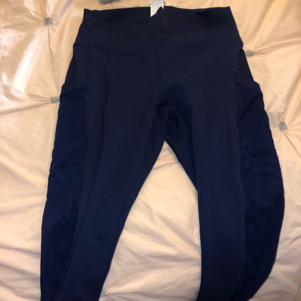 Navy mesh powerhold fabletics leggings S